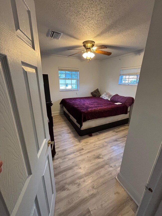 Photo - 6925 Orkney Ave N