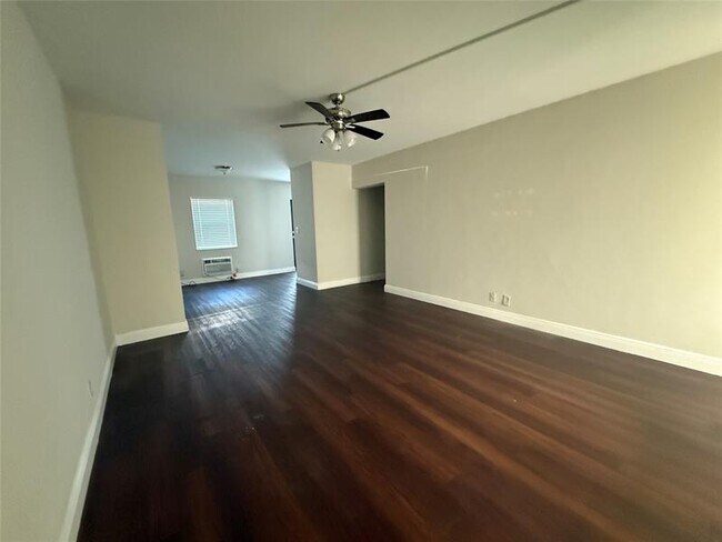 Photo - 2255 NE 51st St Unit A5