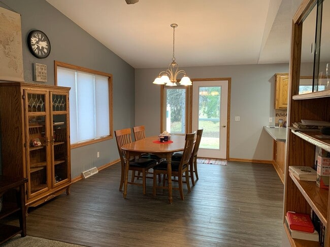 Photo - Executive 3 Bedroom Home