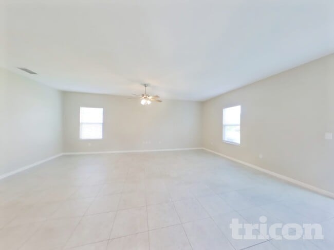 Photo - 2996 Neverland Dr