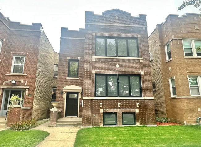 Photo - 5937 N Fairfield Ave