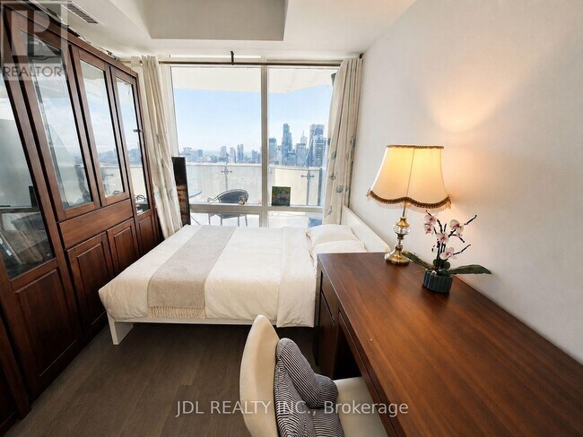 Photo - 1 Bloor St E Unit 3804