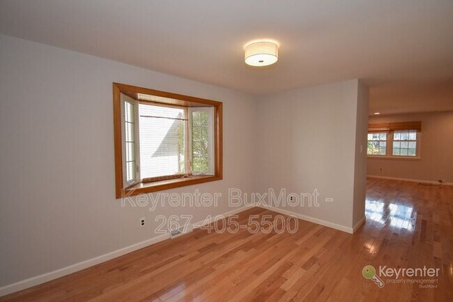 Photo - 5 Sandy Ridge Dr