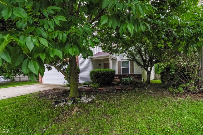 Photo - 1849 Southernwood Ln