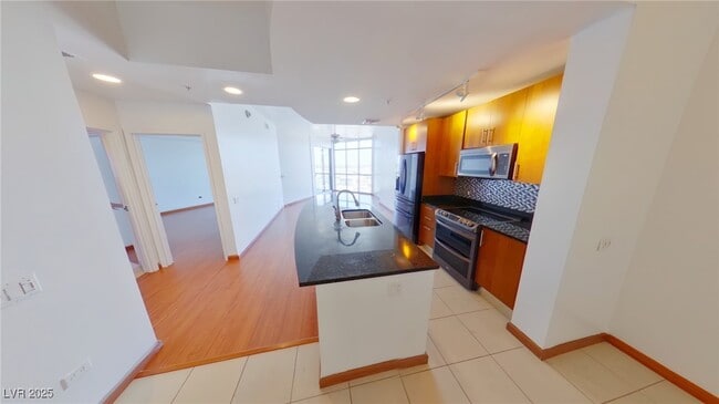 Photo - 200 W Sahara Ave Unidad 1110