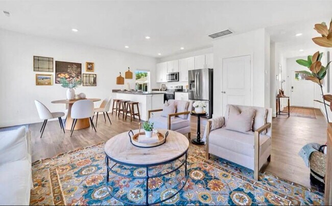 Photo - 3535 Bisham Wood Ln