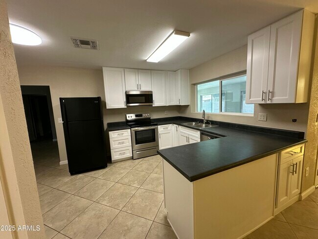 Photo - 4639 W Ruth Ave