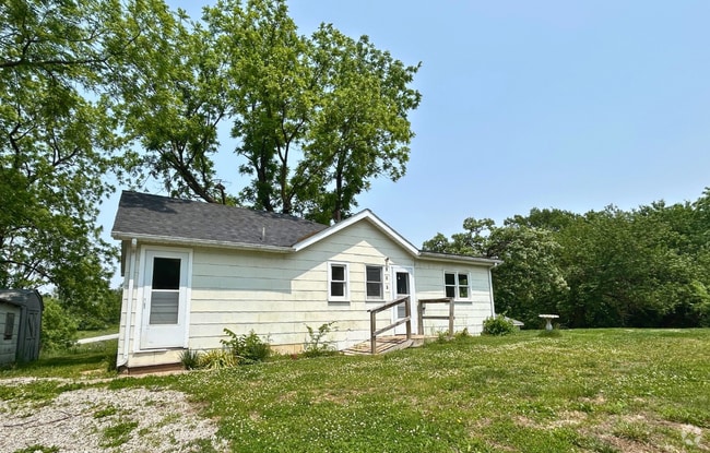 Building Photo - 903 W 4th St N Rental