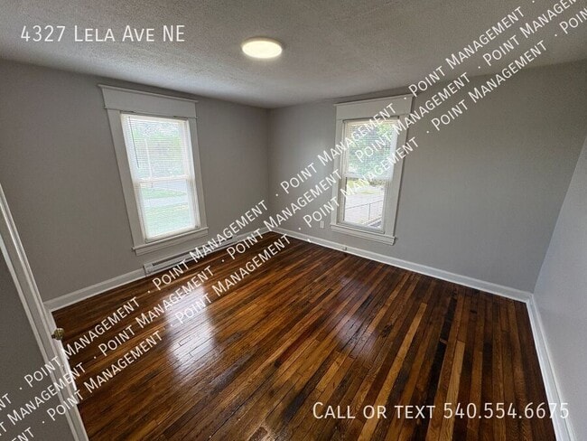 Photo - 4327 Lela Ave NE