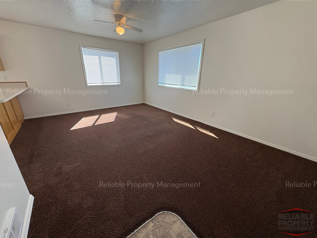 Building Photo - 230 W Anderson St Unit 3 Rental