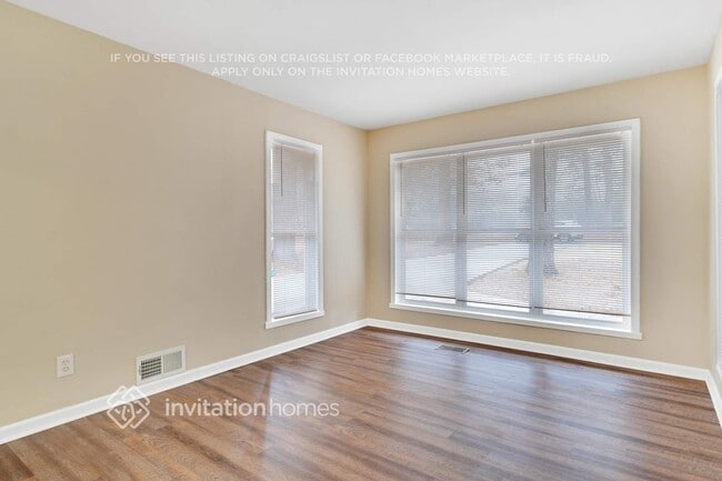 Photo - 1421 Dennis Dr