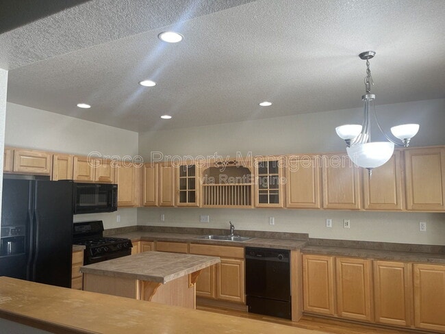 Photo - 12616 Julian Point