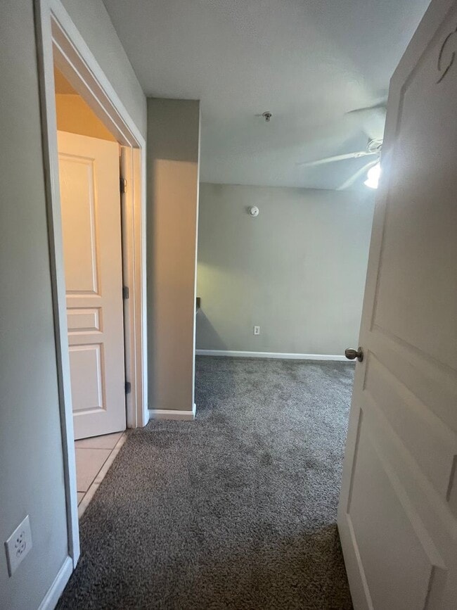 Photo - 3930 Cherokee Woods Way Unit 10-203 - D