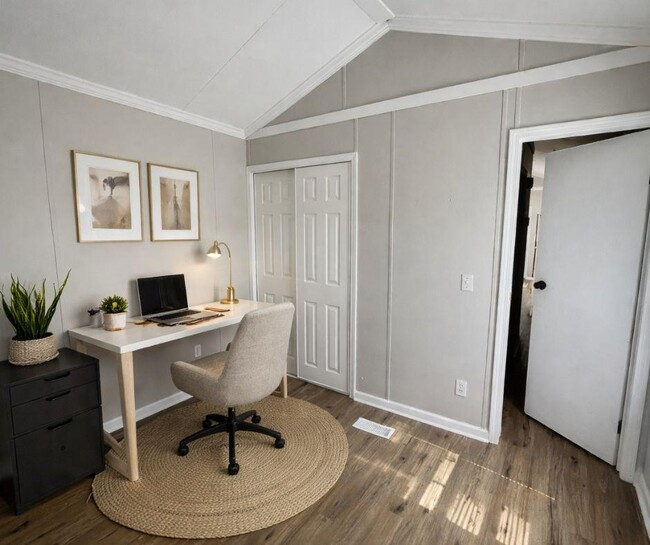 Photo - 1113 Chicago Bulls St