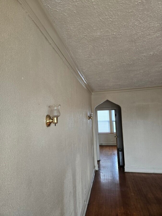 Photo - 7921 S St Lawrence Ave