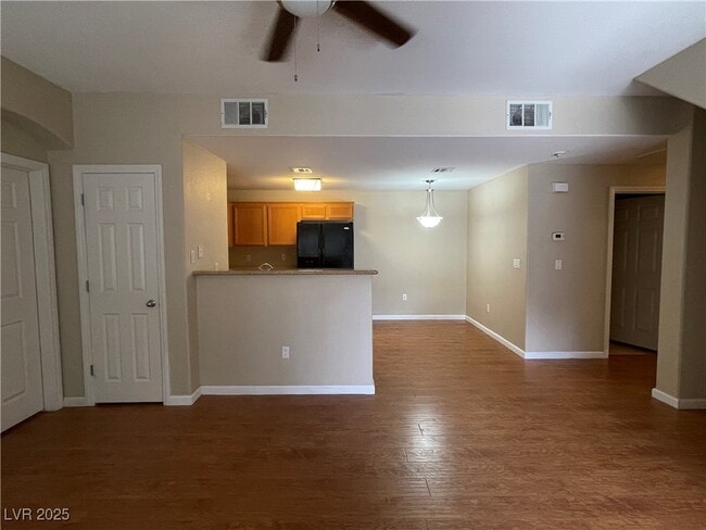 Photo - 7701 W Robindale Rd Unidad 165 Rental
