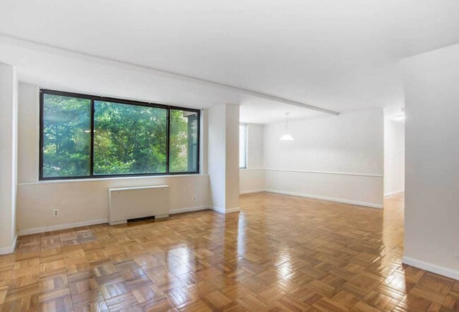 Gleaming Hardwood Floors Throughout - Connecticut House Apartments