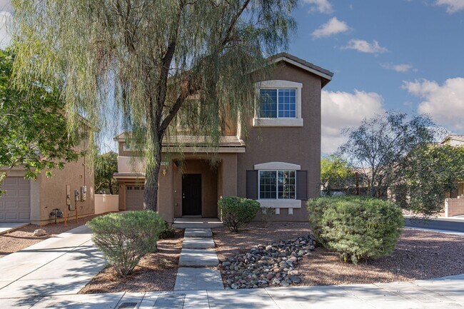 Photo - HUGE 5 BEDROOM, 3 BATH 2 STORY HOME IN GATED COMMUNITY NEAR SOUTHERN HIGHLANDS