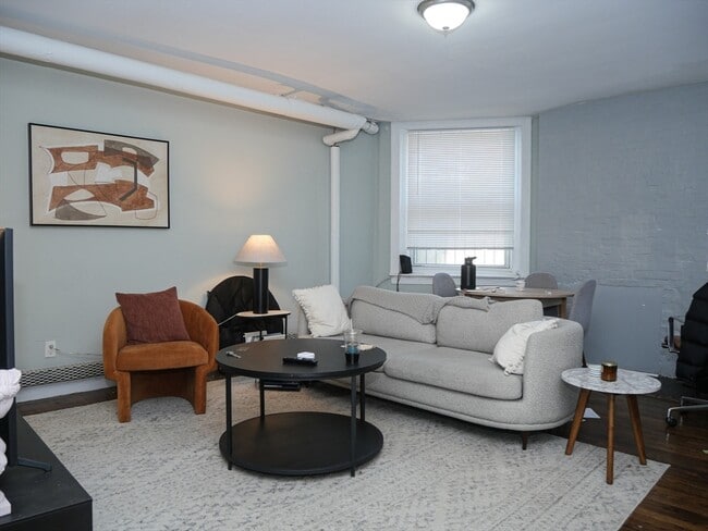 Building Photo - 41 Carlton St Unit 9