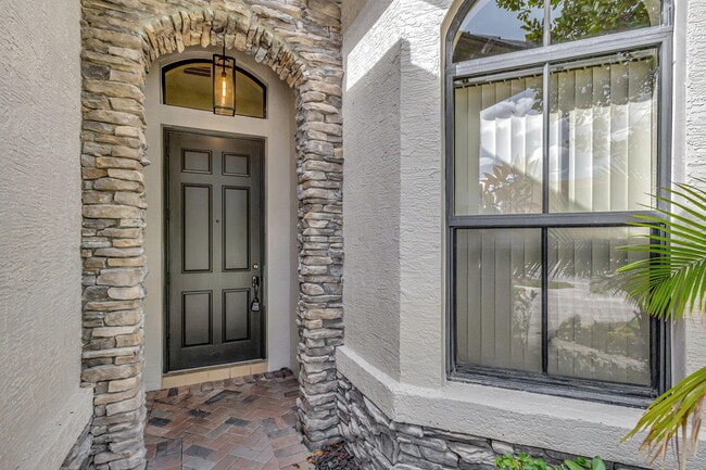 Photo - 3553 Collonade Dr