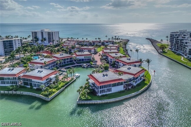 Building Photo - 2258 Gulf Shore Blvd N Unit O1
