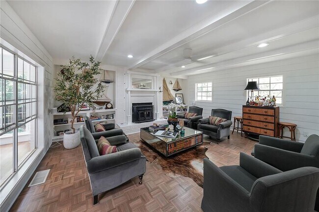 Photo - 167 Garden Ln