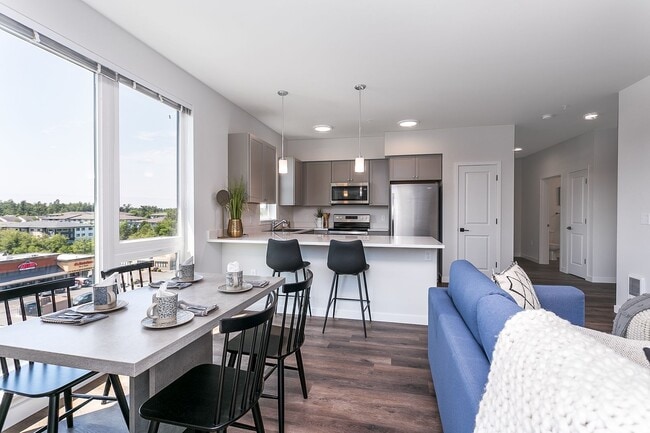 Photo - The Vantage - Bellingham's Premier Apartment Building