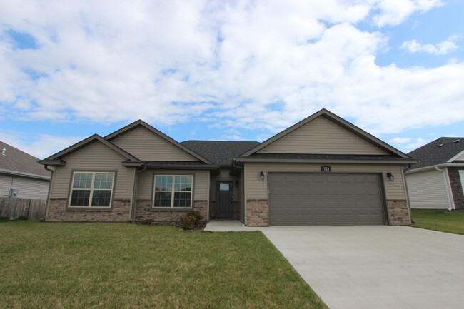 Photo - 721 Promenade Dr House