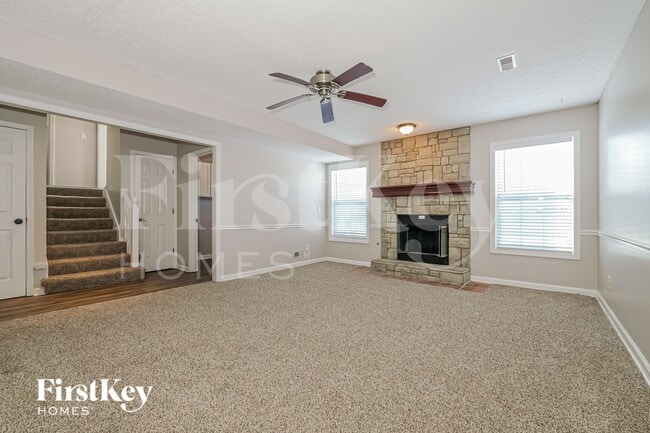 Photo - 409 Sandra Ln