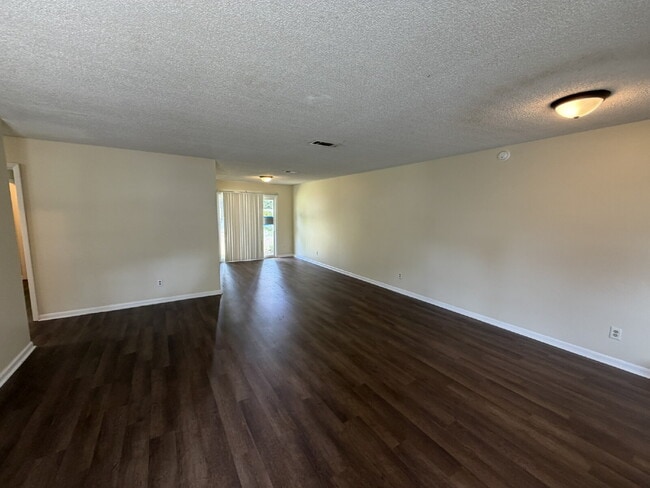 Photo - Duplex for Rent