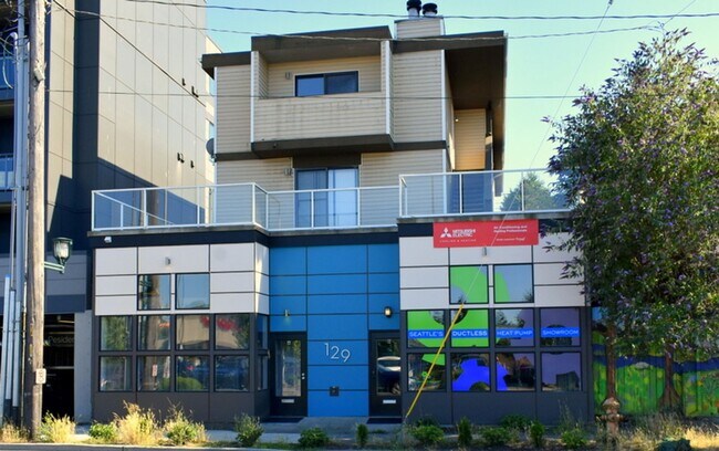 Photo - Greenwood Apartments