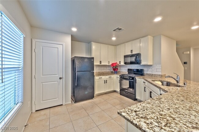 Photo - 9130 Cocowoods Pl