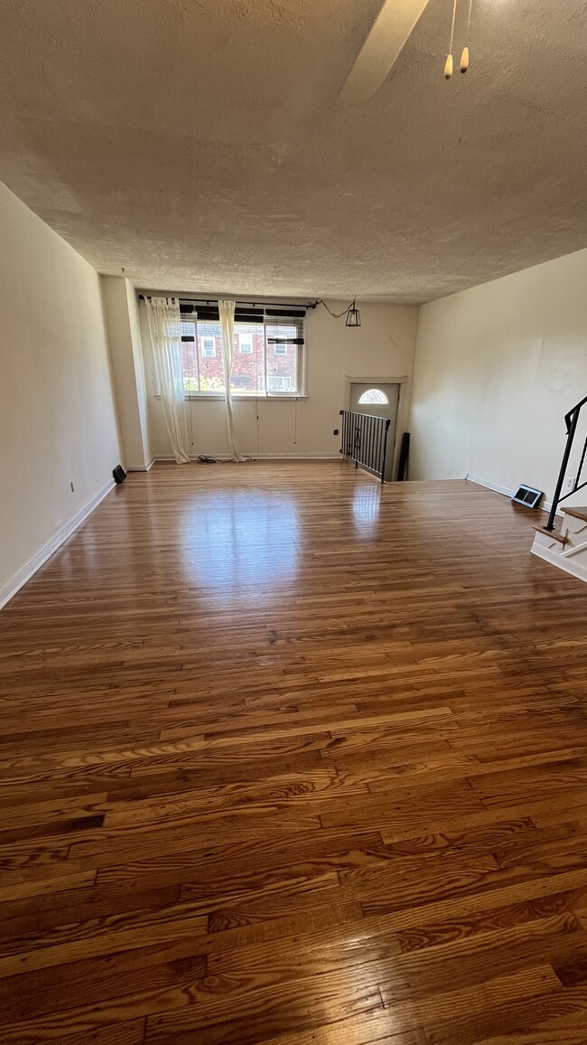 Photo - 1205 Tyler St Townhome
