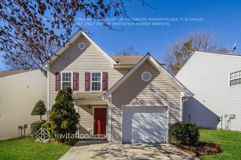 Photo - 66 Springbottom Dr SE