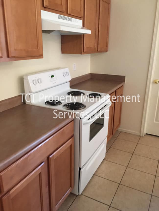 Photo - 3 bed/2 bath near Cardinal Stadium!