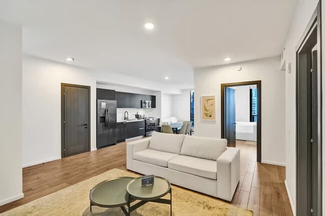 Building Photo - 398 NE 5th St