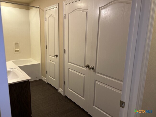 Photo - 2710 S Clear Creek Rd Unit 207