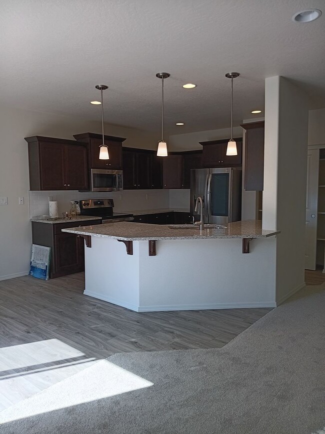 Photo - New House Never Been Lived In Is Waiting F...