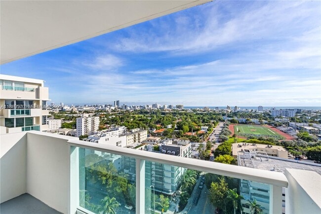 Photo - 1200 West Ave Unidad 1008