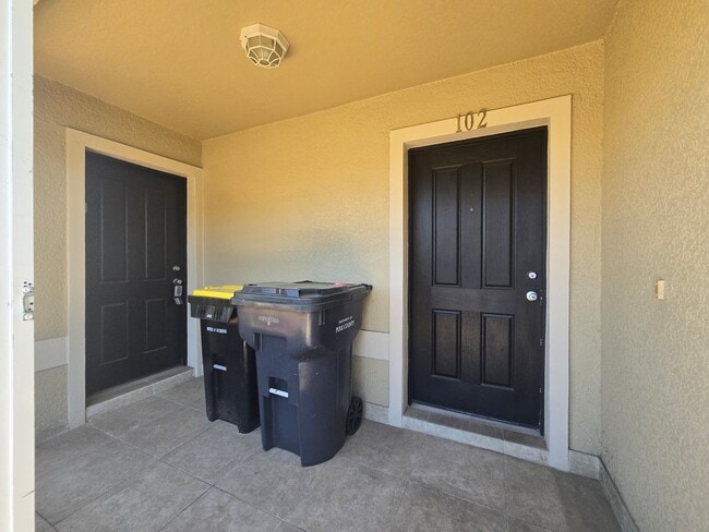 102 Monroe Cir