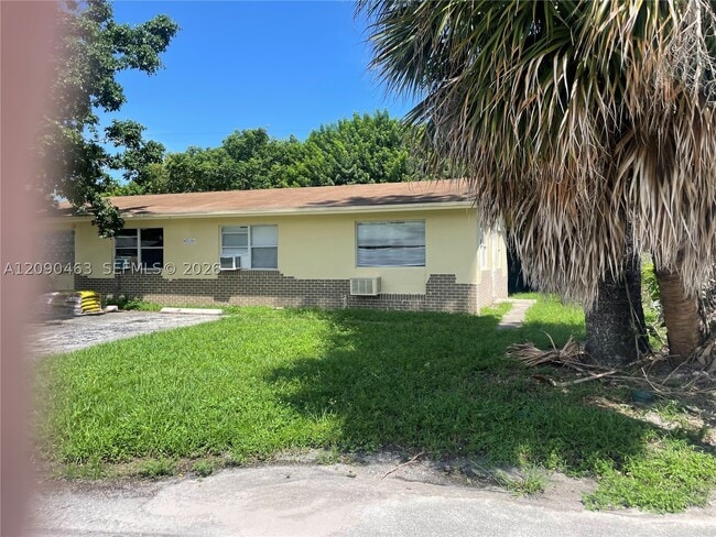 Building Photo - 2120 NW 21st Terrace Unit S
