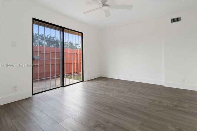 Photo - 805 NW 13th St