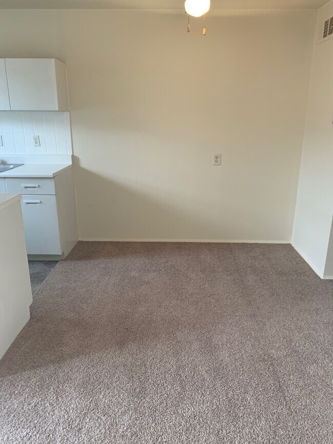 Leesburg Apartments HydePark/Oakley Cincinnati, OH