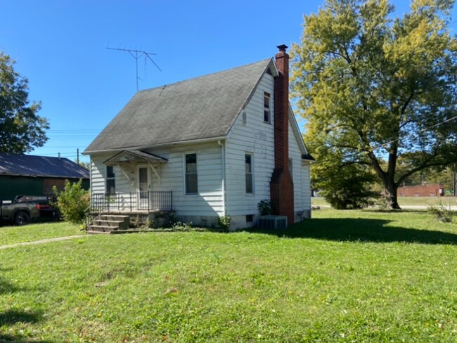 Building Photo - Now Available! - $390 Month / $500 Down Rental