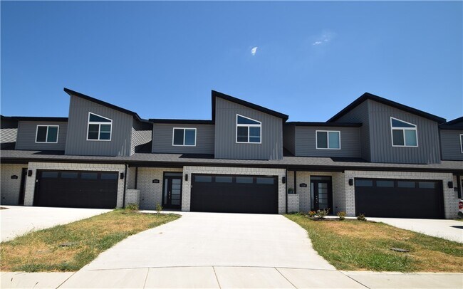 Building Photo - 540 Amethyst Rd