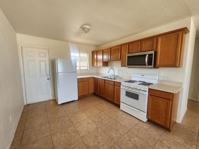 Photo - 73855 Desert Trail Dr Unit B