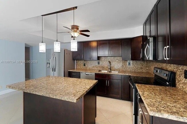 Photo - 1400 NE 54th St Unidad 102