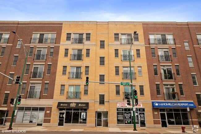 Building Photo - 1909 W Diversey Pkwy Unit 301 Rental