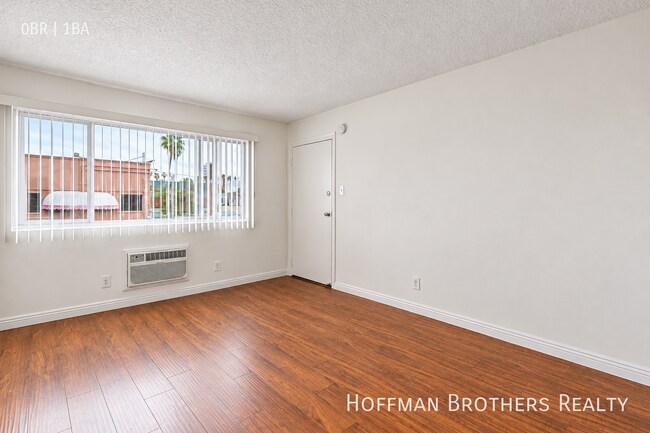981 Elden Ave Unit 18