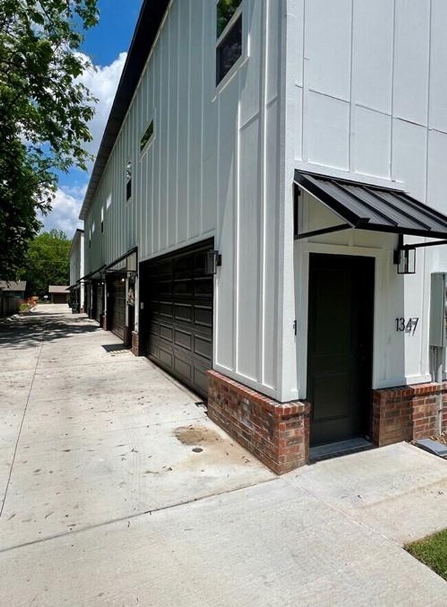 Photo - Nice modern 1 bed 1 bath apartment near Campus Unidad 1347 Hendrix #3